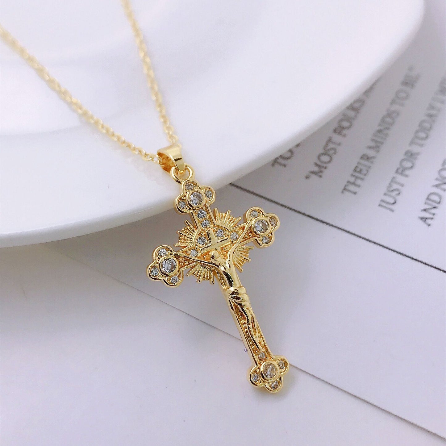 Personality Niche Hip Hop Jesus Cross Necklace Pendant