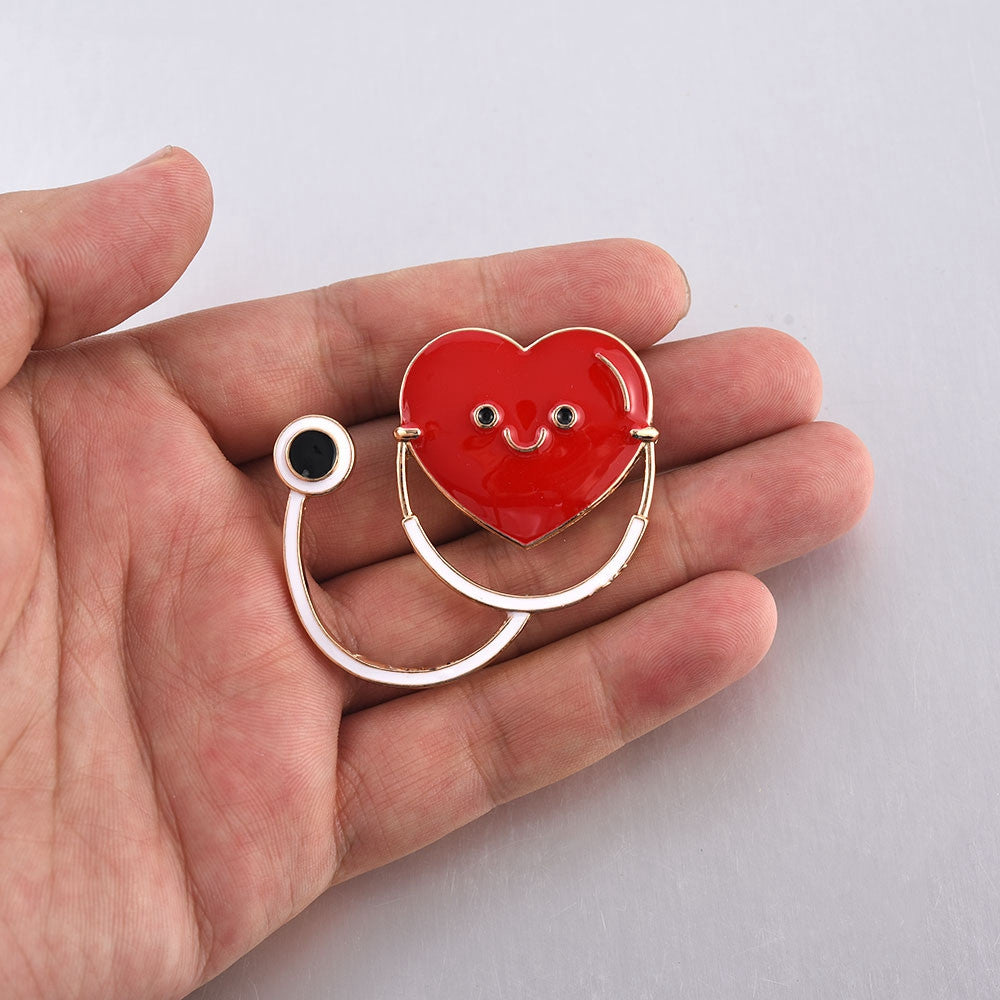 New Heart-shaped Smiley Face Stethoscope Medical Enamel Brooch Pin Red Love Doctor's Pins Gift Jewelry Lapel Badge Accessories