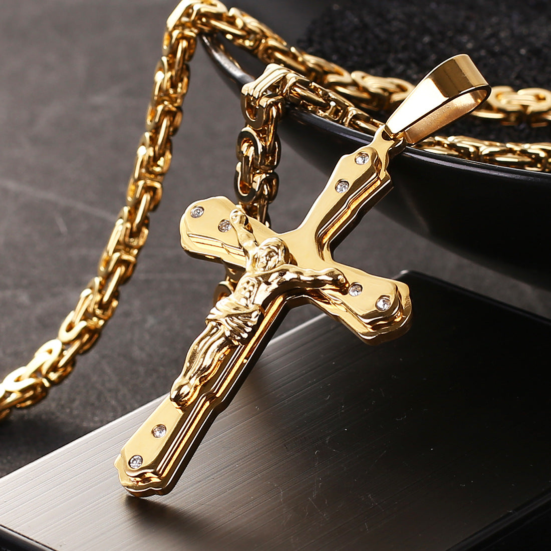 Jesus golden cross